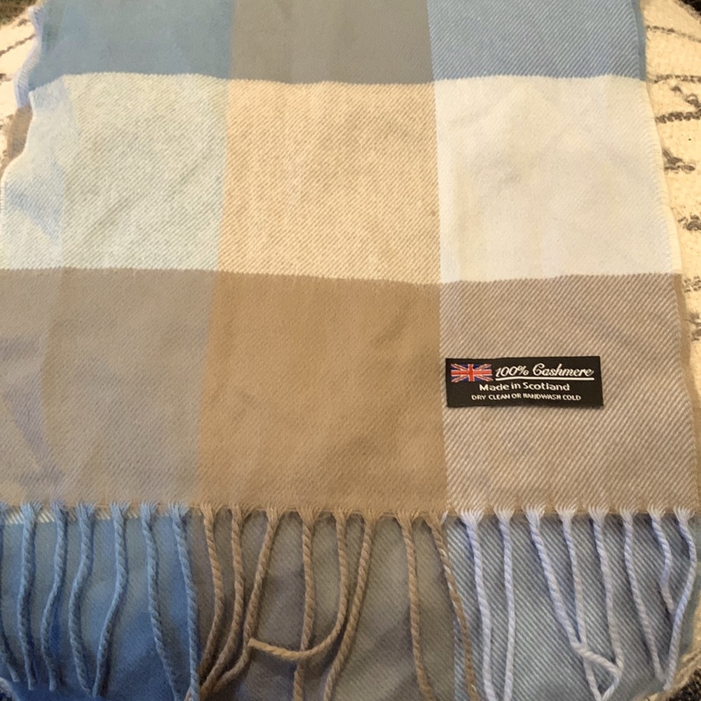 Gorgeous Plaid Cashmere Scarf - made in Scotland